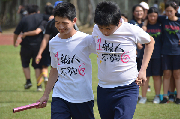 點選作品以查看原圖